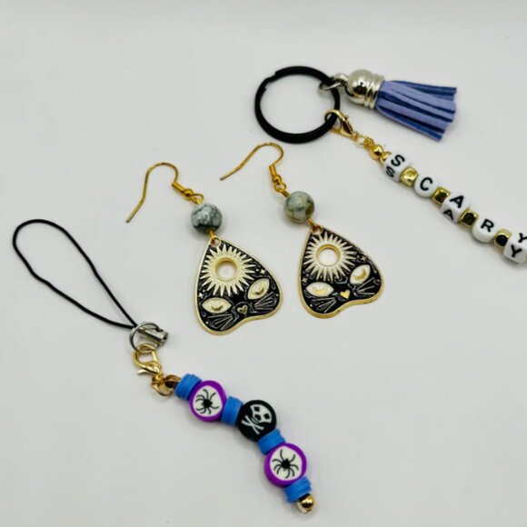 HALLOWEEN Accessory Set PLANCHETTE Earrings, Keychain, Phone Charm SCARY - Picture 1 of 4
